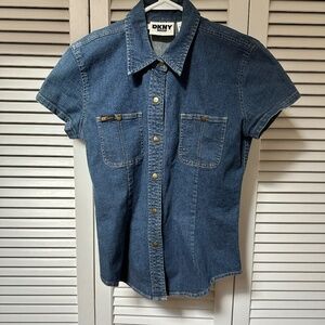DKNY Jeans Denim Short Sleeve Cotton Snap Placket Top Size 4